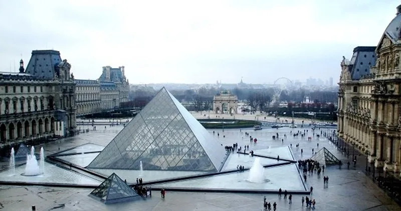 bao tang louvre