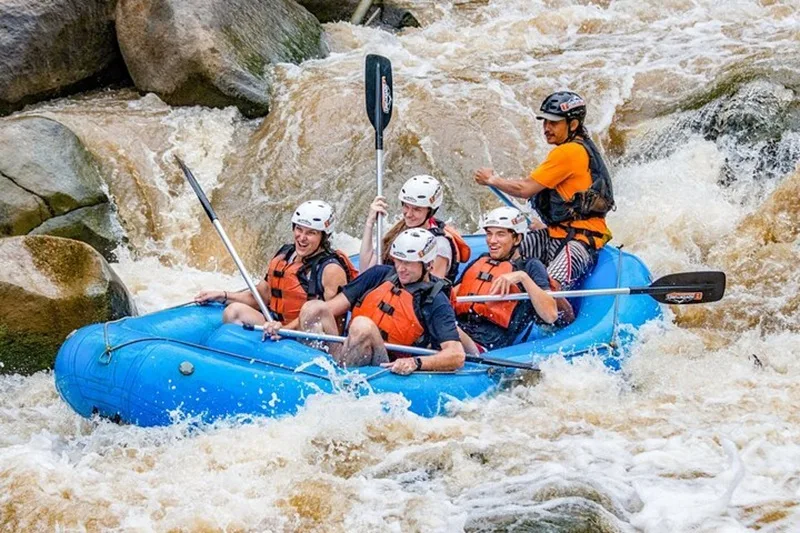 Rafting Là Gì: Hành Trình Chinh Phục Dòng Nước Xiết Đầy Kỳ Thú